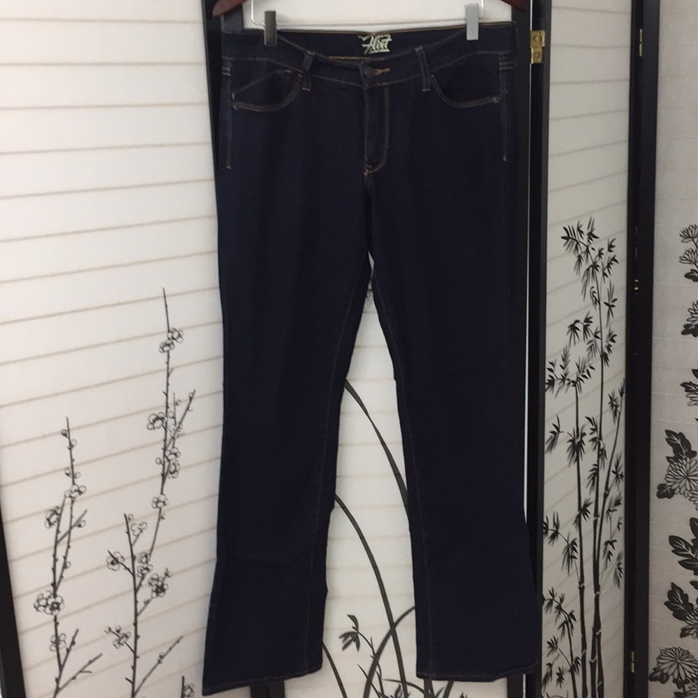 Old Navy The Flirt Jeans Flare Legs